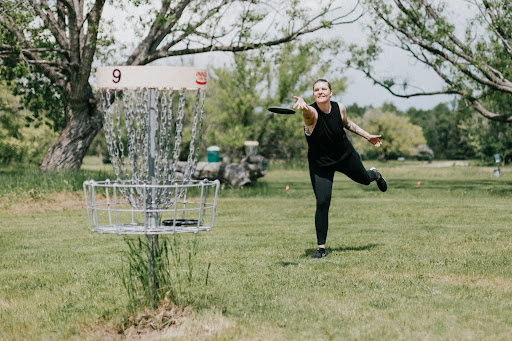 How Far Should A Beginner Throw A Disc Golf?