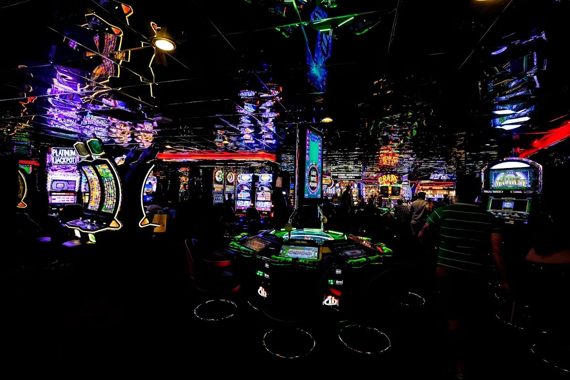 From Spin to Win: How Online Slots and Betting Share the DNA of Sport